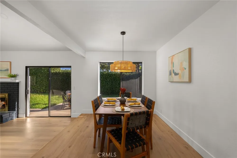 987 Modjeska Costa Mesa, CA 92627