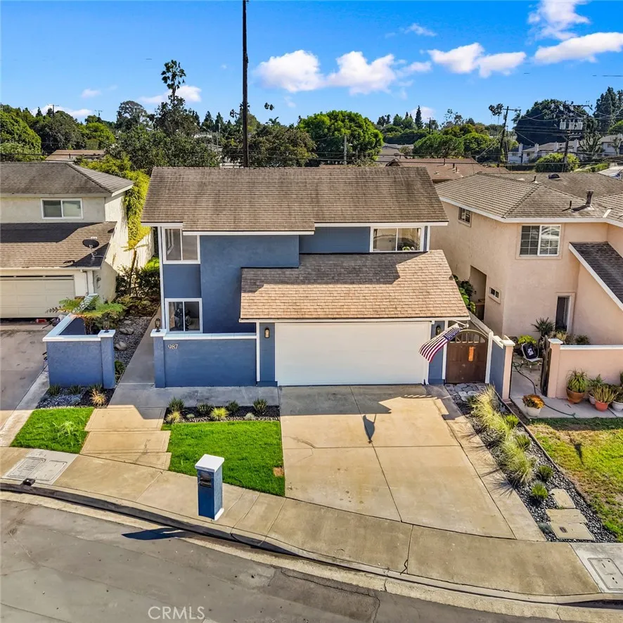 987 Modjeska Costa Mesa, CA 92627