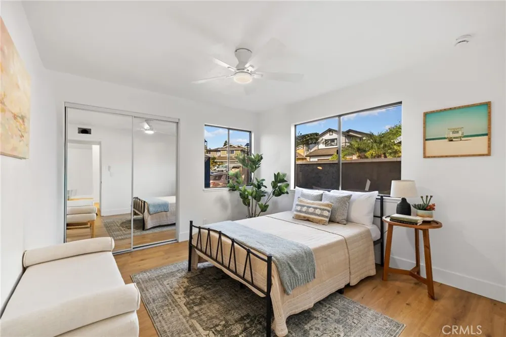 987 Modjeska Costa Mesa, CA 92627