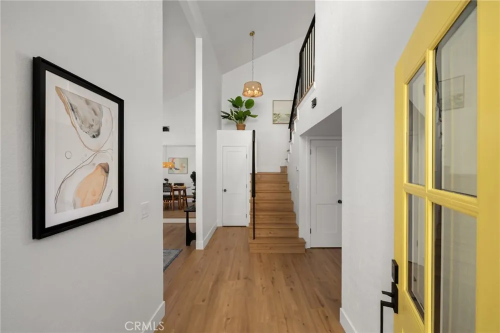 987 Modjeska Costa Mesa, CA 92627