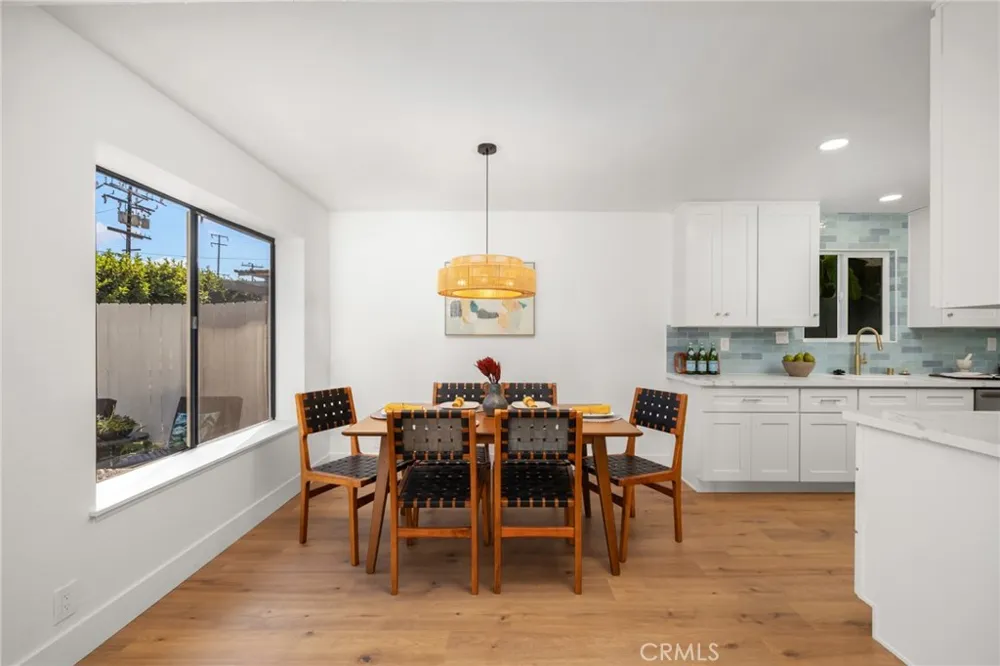 987 Modjeska Costa Mesa, CA 92627