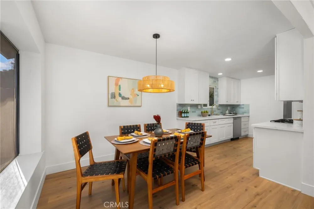 987 Modjeska Costa Mesa, CA 92627