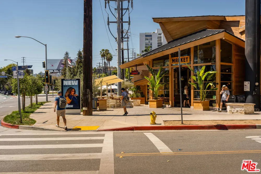 848 Kings Road #208 West Hollywood, CA 90069