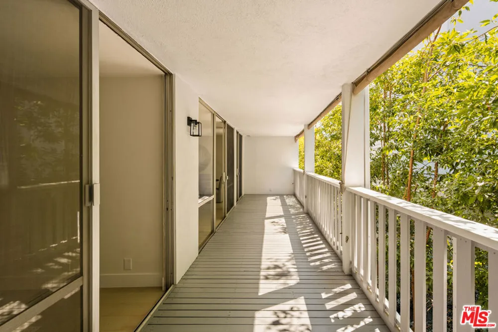 848 Kings Road #208 West Hollywood, CA 90069