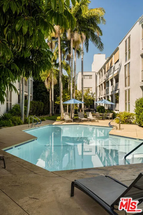 848 Kings Road #208 West Hollywood, CA 90069