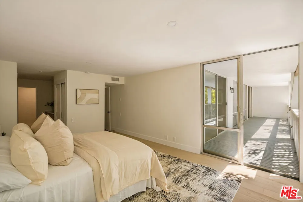 848 Kings Road #208 West Hollywood, CA 90069