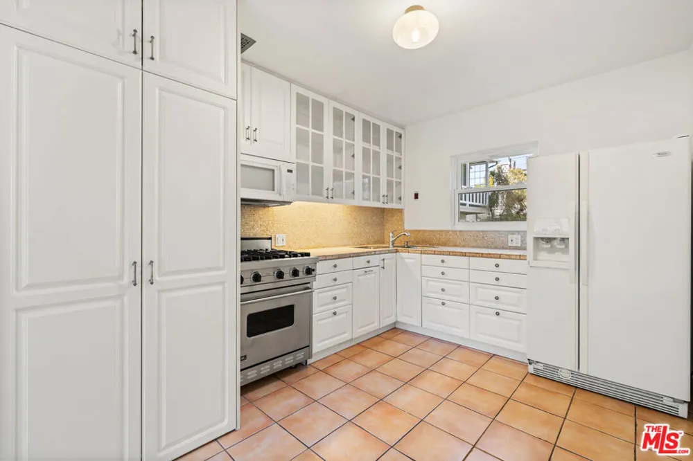 717 Raymond Avenue #3 Santa Monica, CA 90405