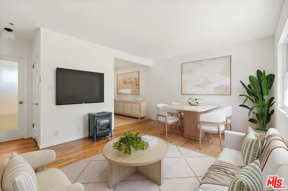 717 Raymond Avenue #3 Santa Monica, CA 90405