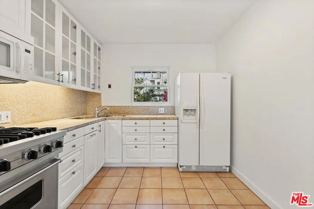 717 Raymond Avenue #3 Santa Monica, CA 90405
