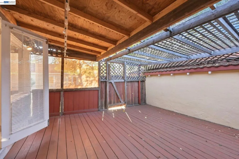 1384 Graff Avenue San Leandro, CA 94577