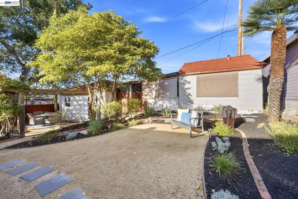 1384 Graff Avenue San Leandro, CA 94577