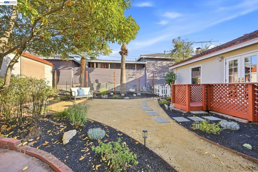 1384 Graff Avenue San Leandro, CA 94577