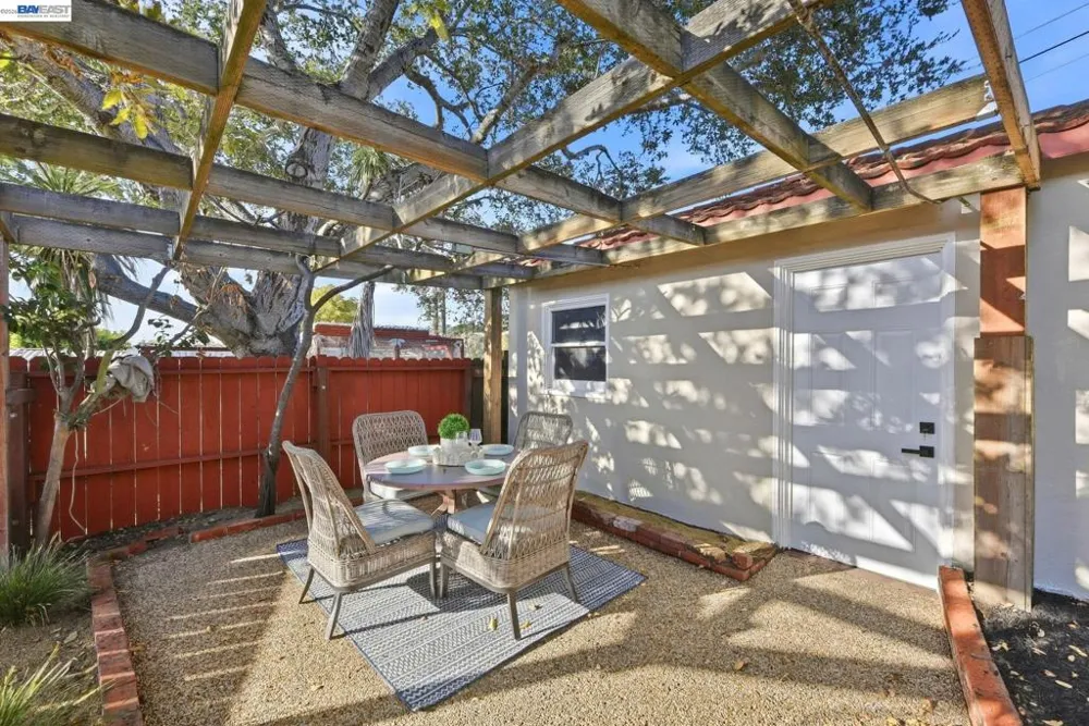 1384 Graff Avenue San Leandro, CA 94577