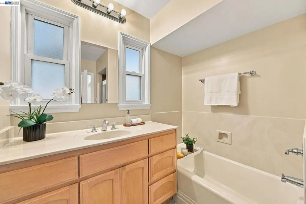 1384 Graff Avenue San Leandro, CA 94577