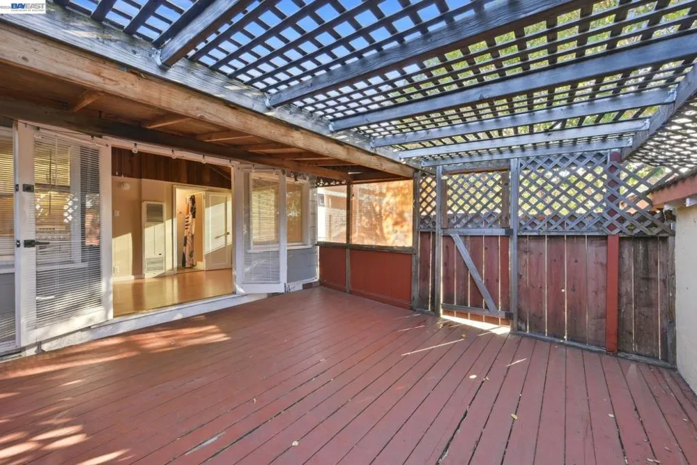 1384 Graff Avenue San Leandro, CA 94577