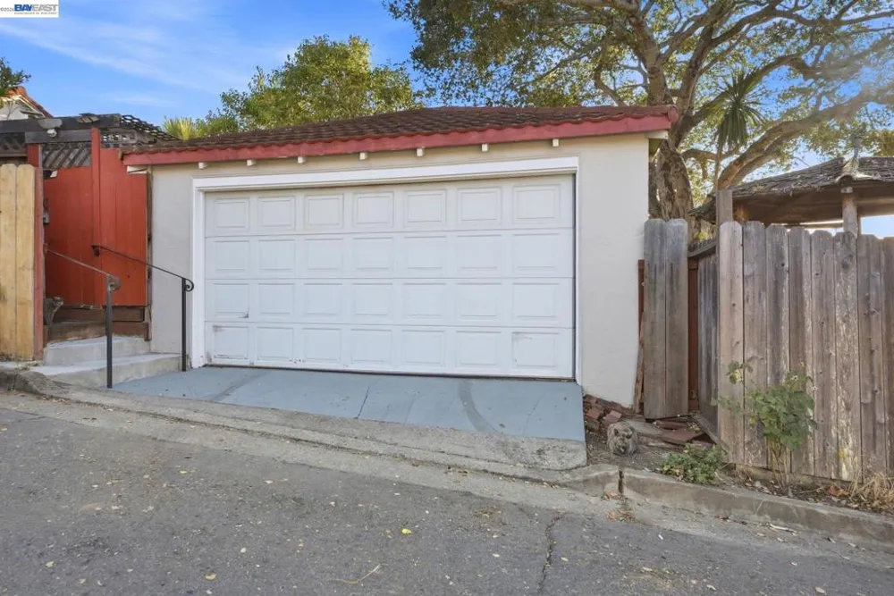 1384 Graff Avenue San Leandro, CA 94577