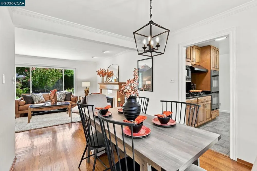 140 Lucinda Ln Pleasant Hill, CA 94523
