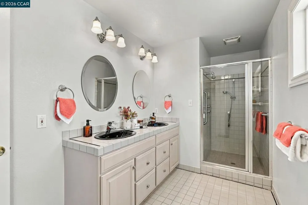 140 Lucinda Ln Pleasant Hill, CA 94523