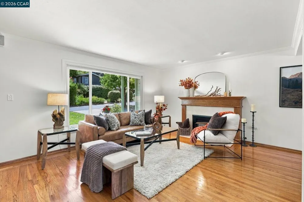 140 Lucinda Ln Pleasant Hill, CA 94523