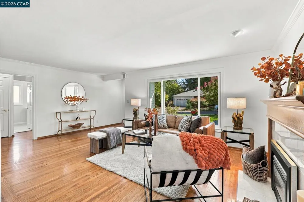 140 Lucinda Ln Pleasant Hill, CA 94523