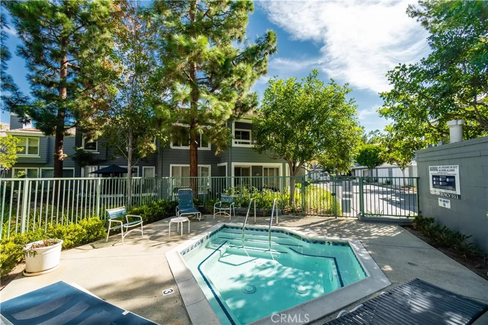 224 Hartford Newport Beach, CA 92660