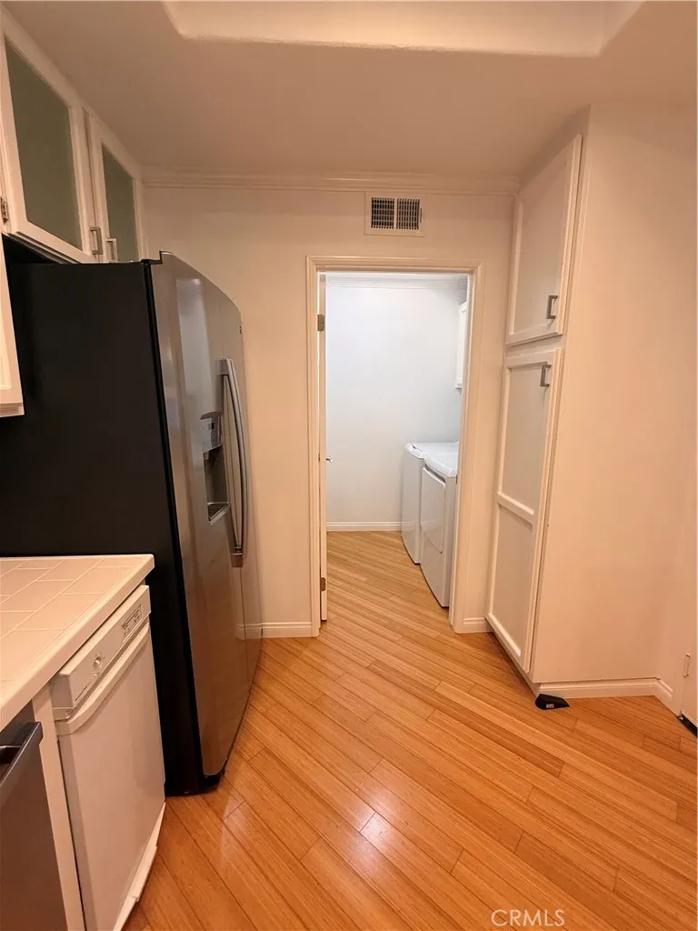 224 Hartford Newport Beach, CA 92660