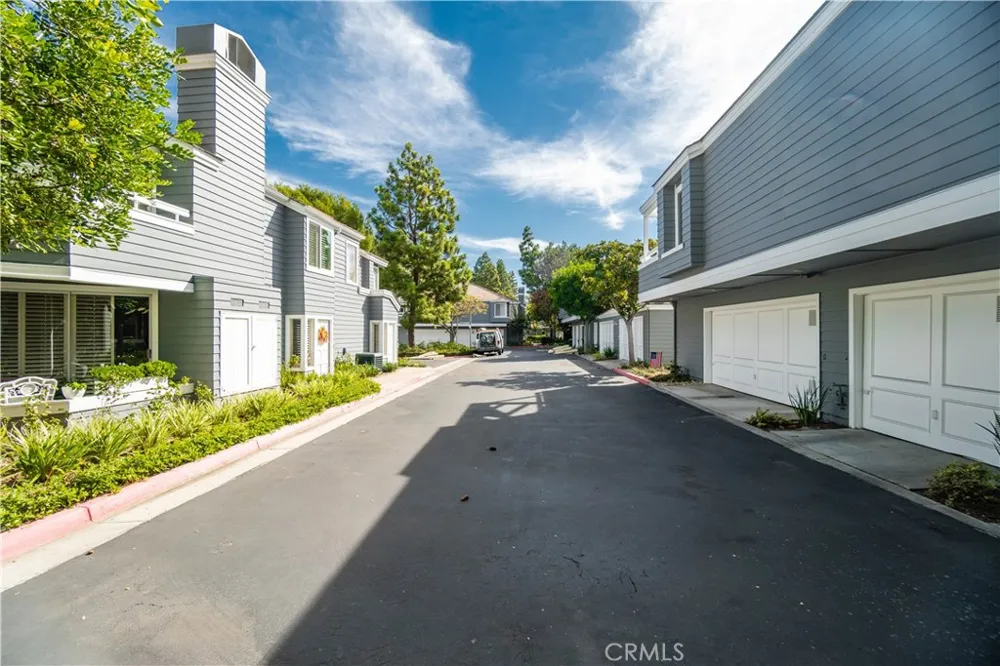224 Hartford Newport Beach, CA 92660