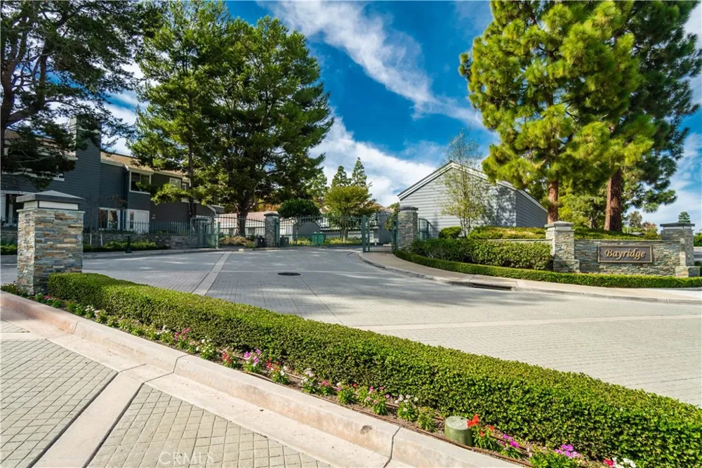 224 Hartford Newport Beach, CA 92660