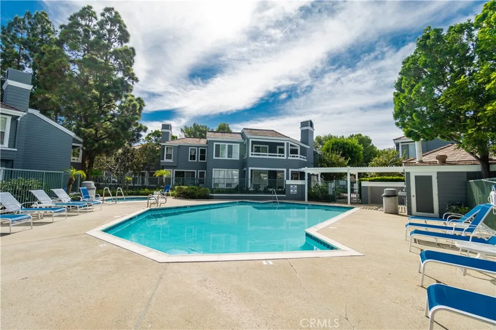 224 Hartford Newport Beach, CA 92660