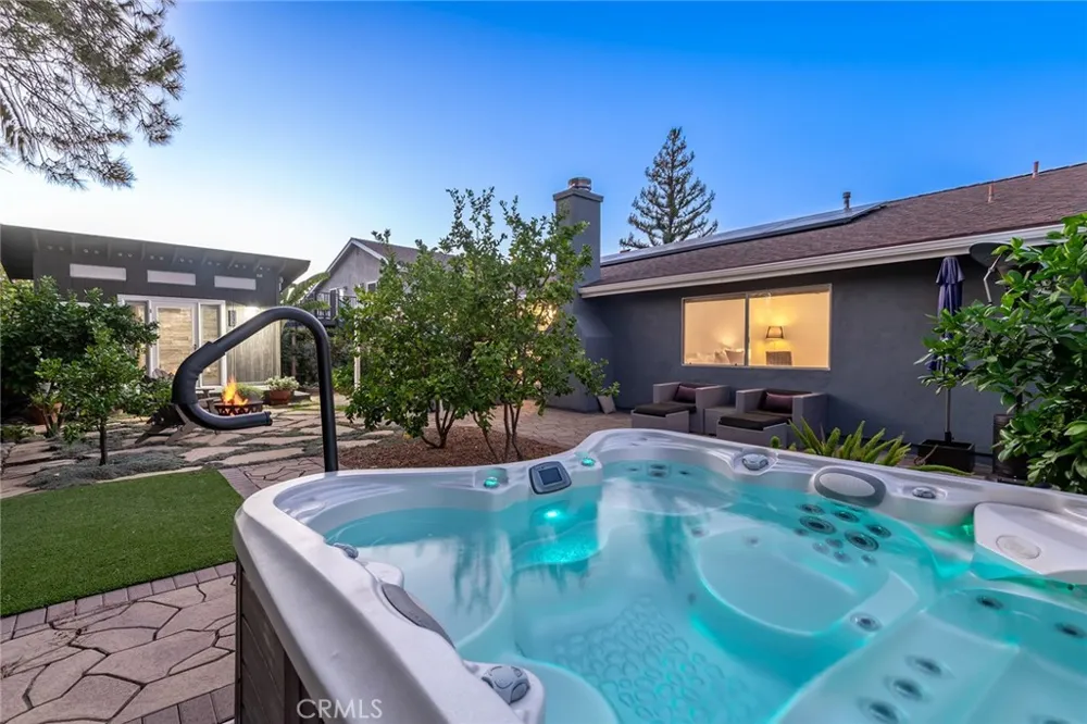 6416 Pinion Street Oak Park, CA 91377
