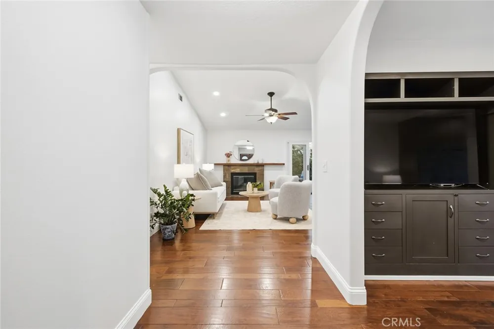 6416 Pinion Street Oak Park, CA 91377