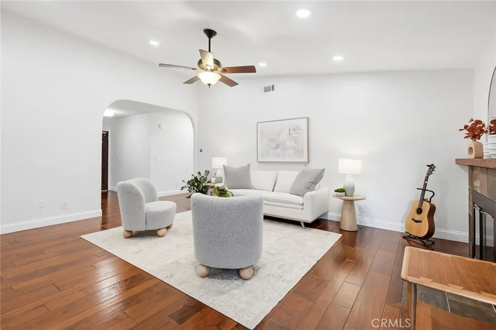 6416 Pinion Street Oak Park, CA 91377