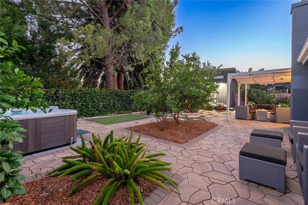 6416 Pinion Street Oak Park, CA 91377