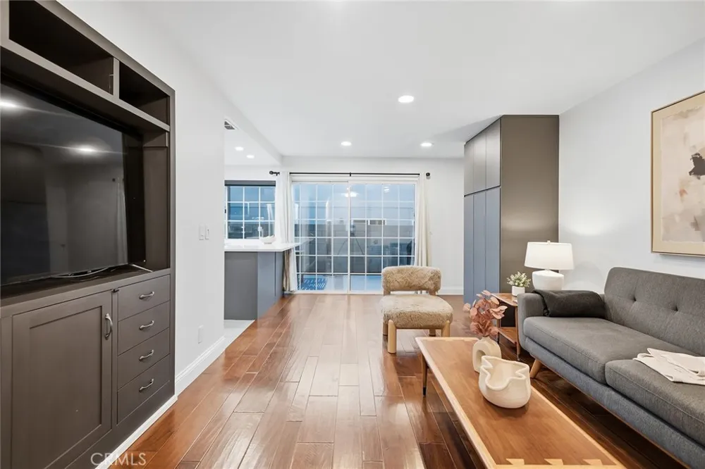 6416 Pinion Street Oak Park, CA 91377