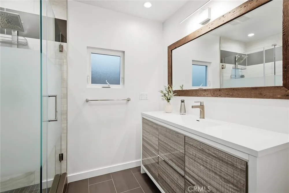 6416 Pinion Street Oak Park, CA 91377