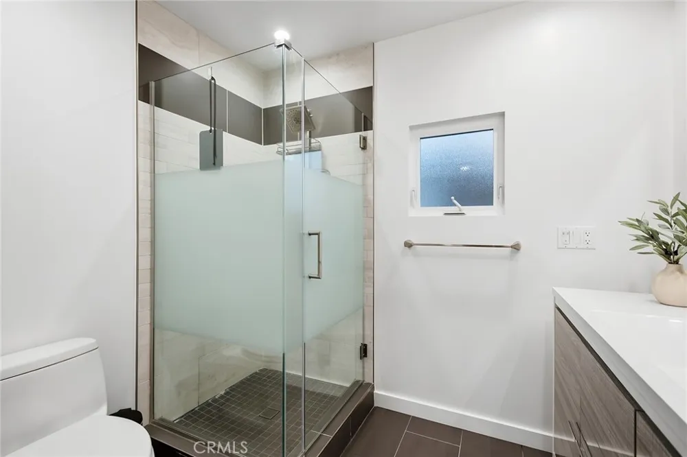 6416 Pinion Street Oak Park, CA 91377