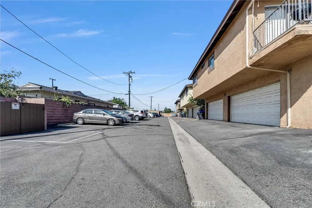 10472 Chapman Garden Grove, CA 92840