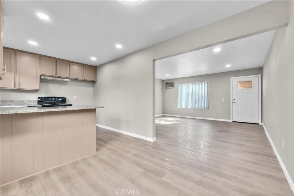 10472 Chapman Garden Grove, CA 92840