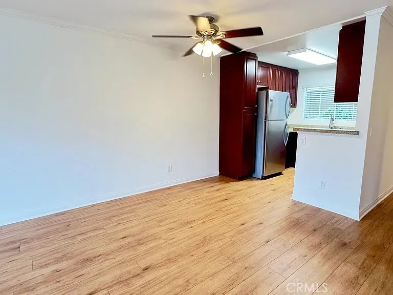 5520 Owensmouth Avenue #115 Woodland Hills, CA 91367