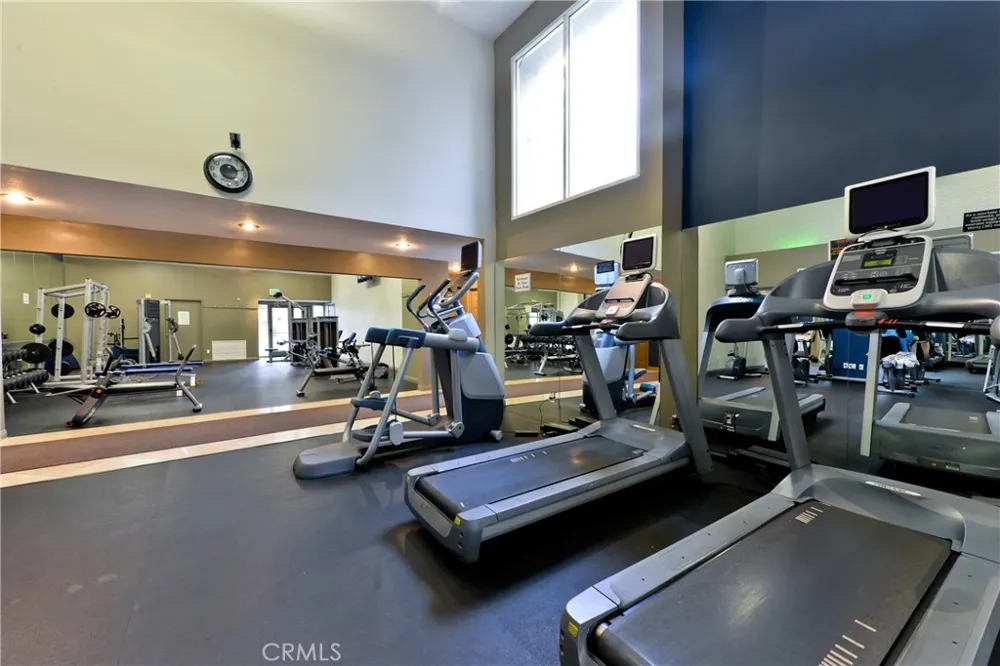 5520 Owensmouth Avenue #115 Woodland Hills, CA 91367