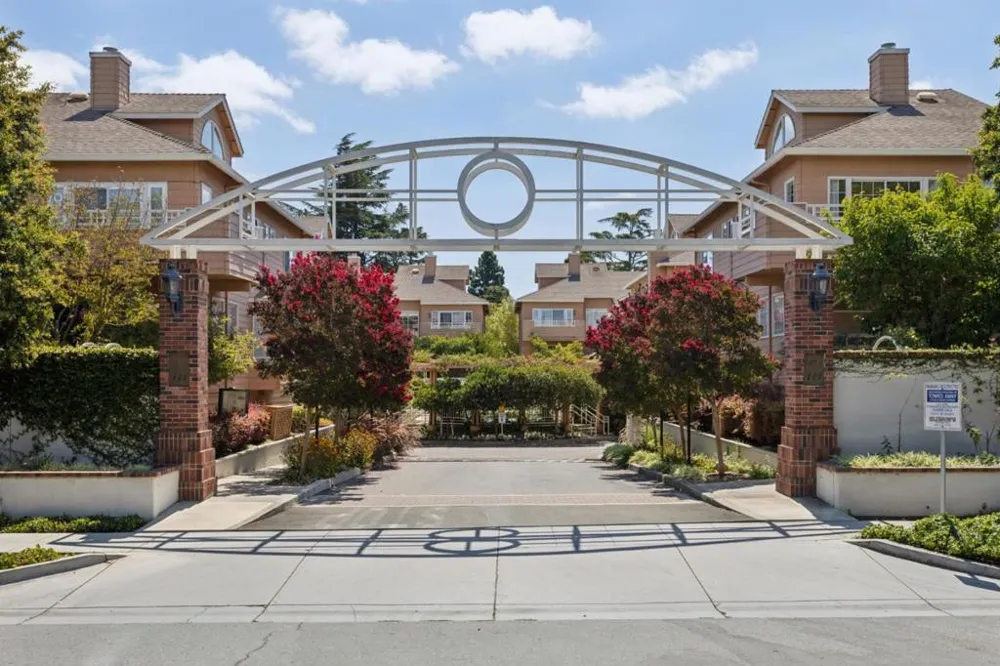 444 San Antonio Road #2D Palo Alto, CA 94306