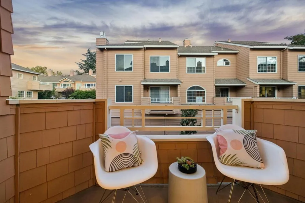 444 San Antonio Road #2D Palo Alto, CA 94306