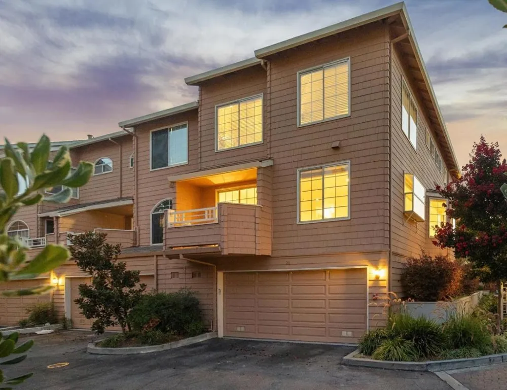 444 San Antonio Road #2D Palo Alto, CA 94306