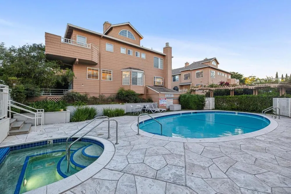 444 San Antonio Road #2D Palo Alto, CA 94306