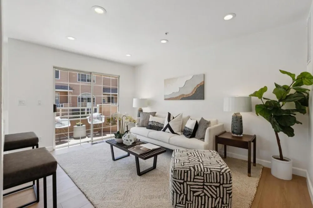 444 San Antonio Road #2D Palo Alto, CA 94306
