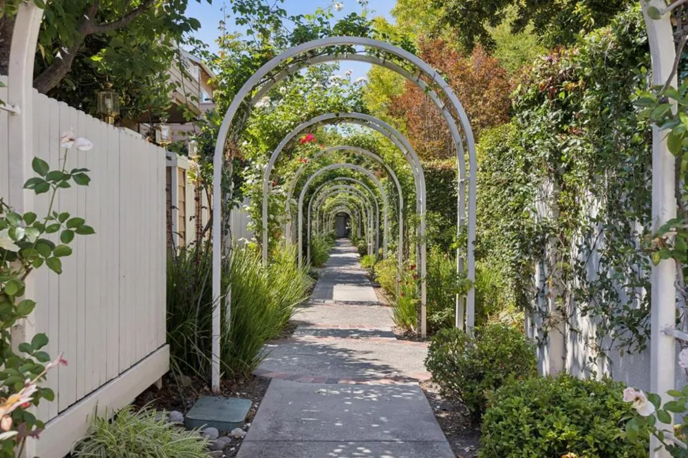444 San Antonio Road #2D Palo Alto, CA 94306