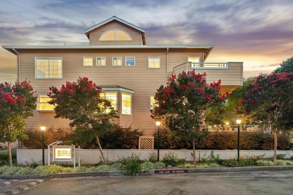 444 San Antonio Road #2D Palo Alto, CA 94306
