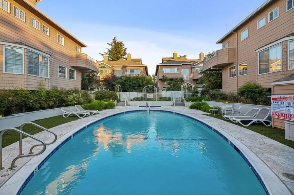 444 San Antonio Road #2D Palo Alto, CA 94306
