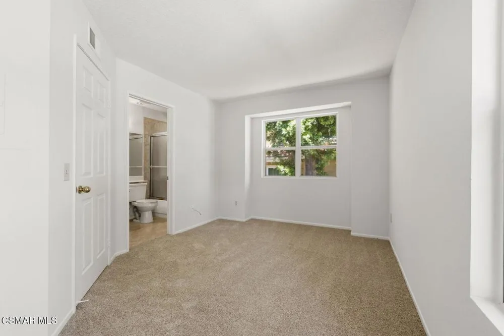 2731 Erringer Road #17 Simi Valley, CA 93065