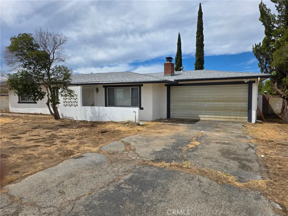 40655 11th W Palmdale, CA 93551